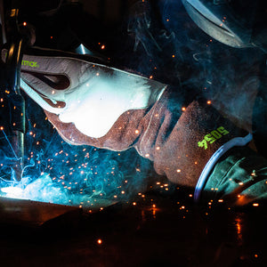 welder using HeatArmor® 5054