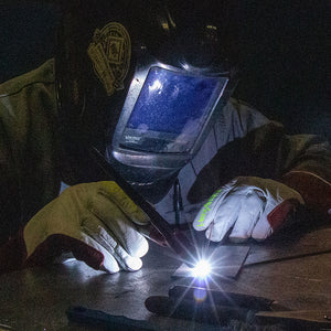 welder wearing HeatArmor® 5058
